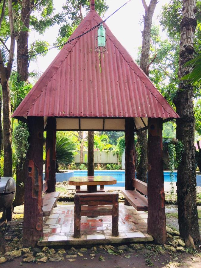 The Pelicans Resort Batangas Exterior photo
