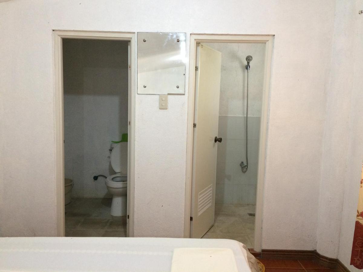 The Pelicans Resort Batangas Exterior photo